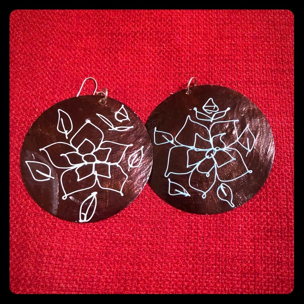 Hand painted earrings - Picture 1 of 5